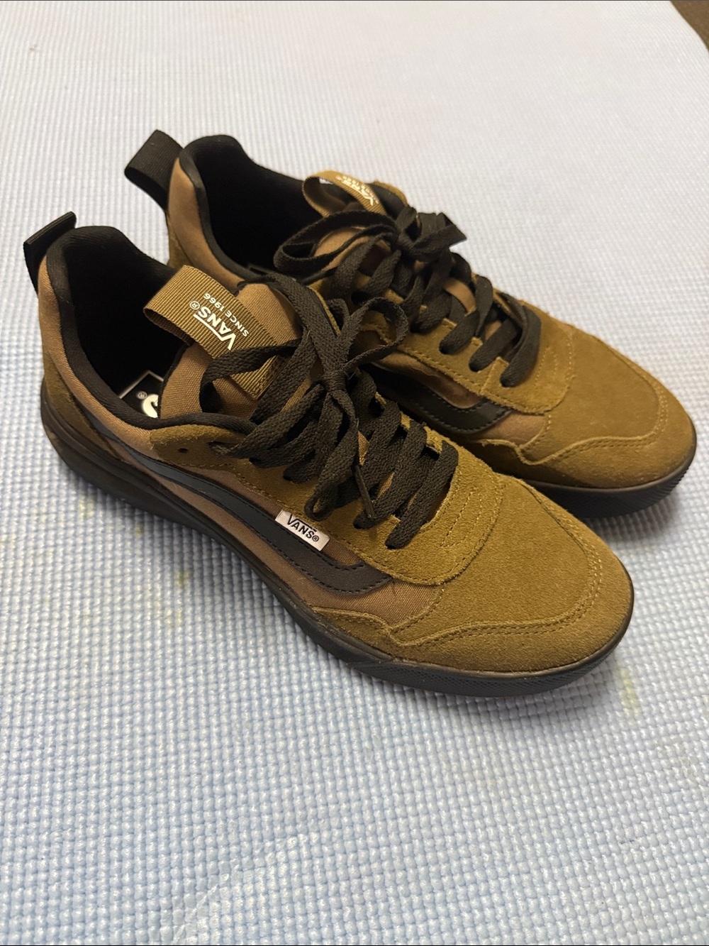 Vans Men's Range Olive Brown Suede Low-Top Sneakers